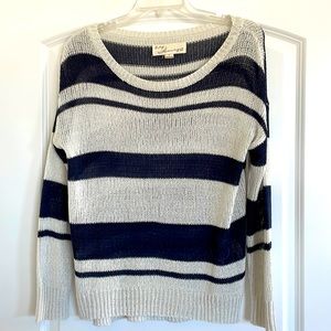 Vintage Havana blue and white light sweater, size Large